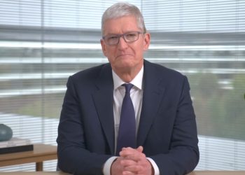 Apple, İspanya’nın yıkıcı sel felaketlerinin ardından yardım çabalarına bağış yapıyor
