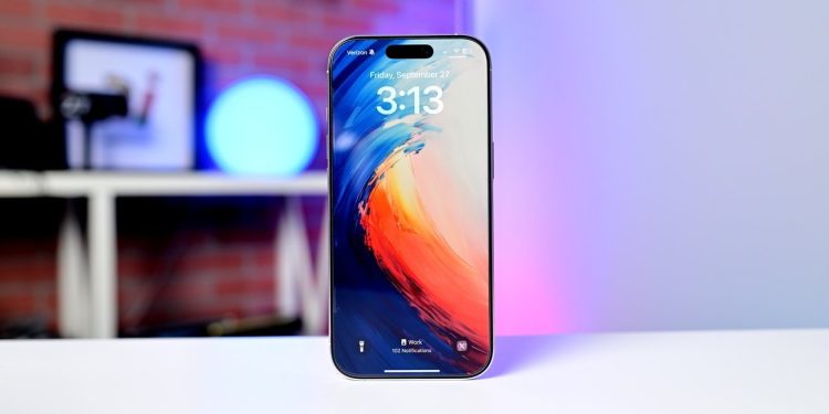 iOS 18.1’de iPhone 16 Pro yeniden başlatma hatası düzeltildi
