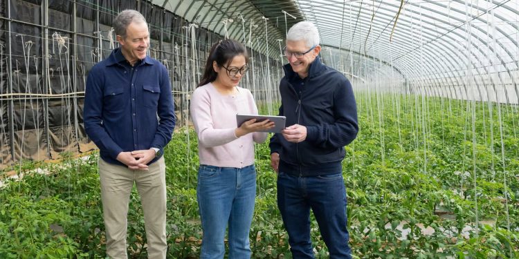 Tim Cook ve Jeff Williams tekrar Çin’i ziyaret ediyor.