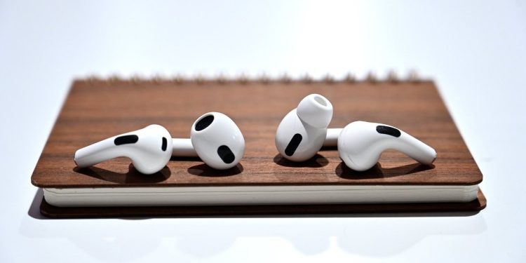 AirPods, AirPods Pro ve AirPods Max cihazları için yeni firmware güncellemesi mevcut
