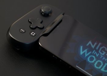Apple, iddia edilen yeni oyun odaklı App Store ve başlatıcı üzerinde çalışıyor.