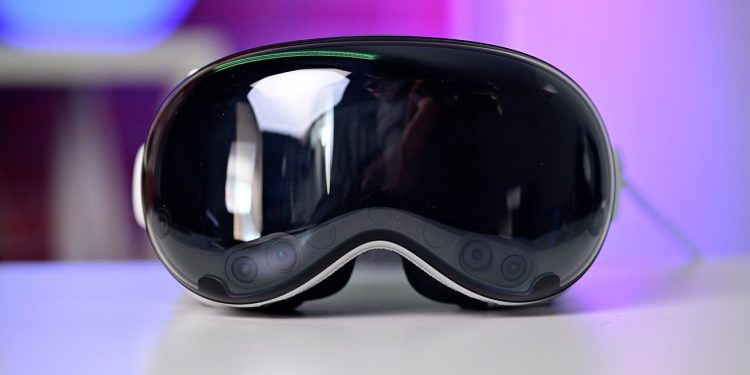 visionOS 2.1, Apple Vision Pro’ya stabilite ve hata düzeltmeleri getiriyor