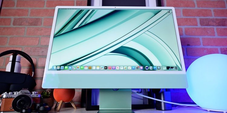 Apple, M4 iMac için 8K120 desteği notunu kaldırdı