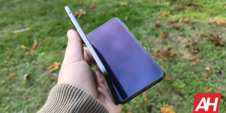 OnePlus Open 2: İncelik, Kablosuz Şarj ve Dahası!