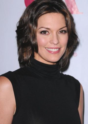 Alana De La Garza