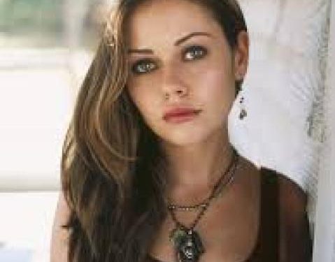 Alexis Dziena