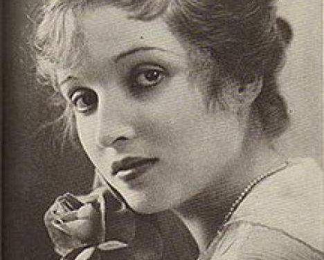 Alice Joyce