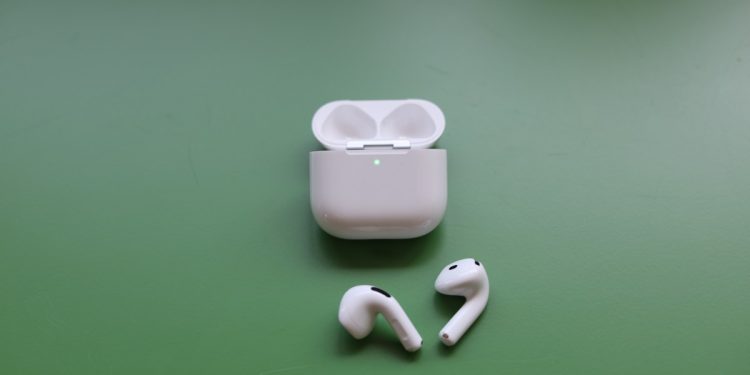Apple AirPods 4 Aktif Gürültü Önleme İncelemesi