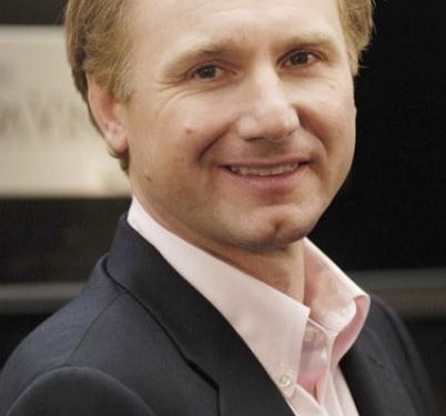 Dan Brown