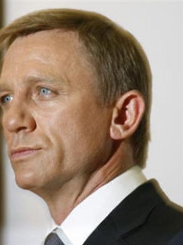 Daniel Craig