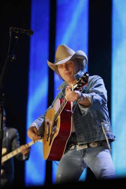 Dwight Yoakam