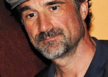 Elias Koteas