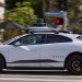 Waymo’nun kornalayan robotaksilerini çeken kadın bir özür promosyonu aldı- sonra tüm gün onu kullanarak geçirdi.