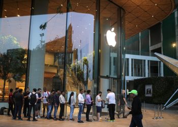 Apple, Hindistan’da dört yeni perakende mağaza planlıyor.