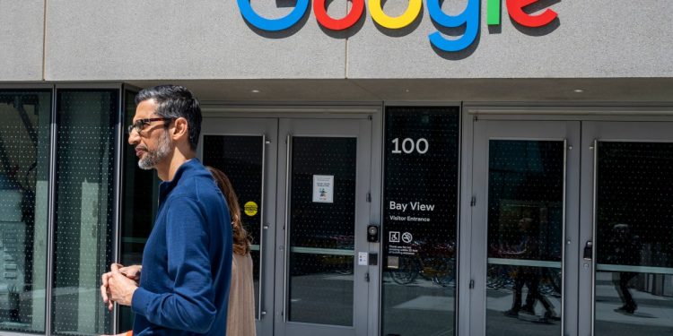 ABD hükümeti, Google’ın tarihi bir şekilde bölünmesini değerlendiriyor.