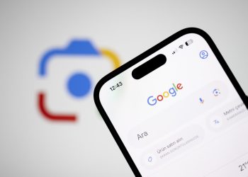 Google Lens artık videolar hakkında soruları cevaplayabiliyor.