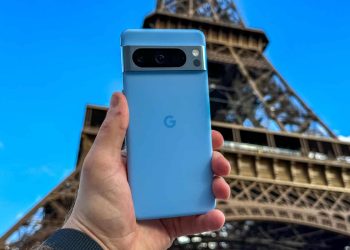 Pixel 8 Pro’ya Android 15’ten gelen kaydırma geri jesti hatası