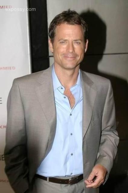 Greg Kinnear