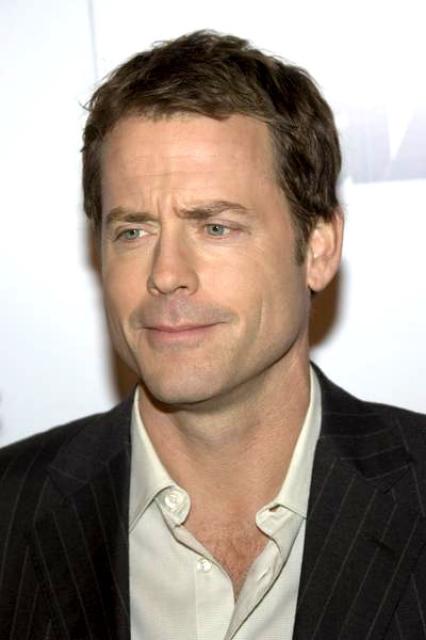 Greg Kinnear