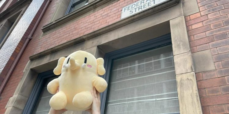 X rakip Mastodon, oyuncak satışına başladı.