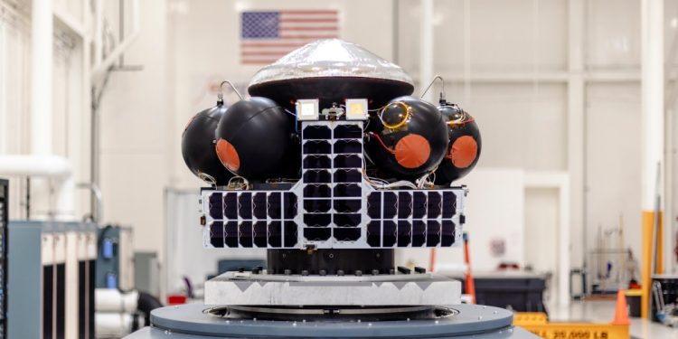 Inversion Space, uzay kargo teslimat kapsülü demo için yeniden giriş lisansı alıyor.