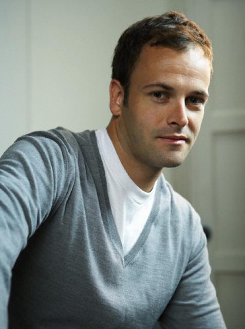 Jonny Lee Miller