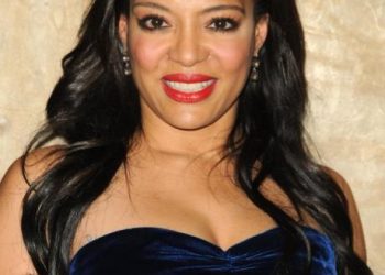 Lauren Velez
