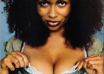 Lisa Nicole Carson
