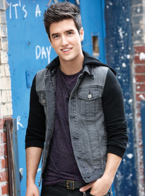 Logan Henderson