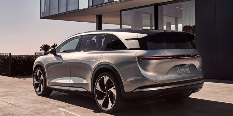 Lucid Motors’ın Gravity SUV modelinde Tesla şarjı entegre olacak.