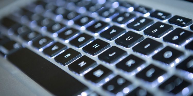 Apple, macOS Sequoia’da bazı siber güvenlik araçlarını bozan hataları düzeltiyor.
