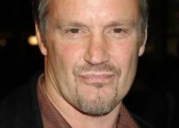 Michael Bowen