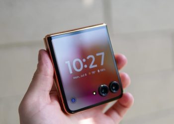 Motorola Razr 2024 serisi, Circle to Search özelliğiyle dikkat çekiyor.