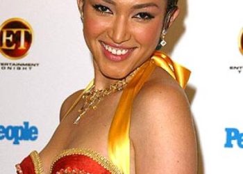 Naima Mora