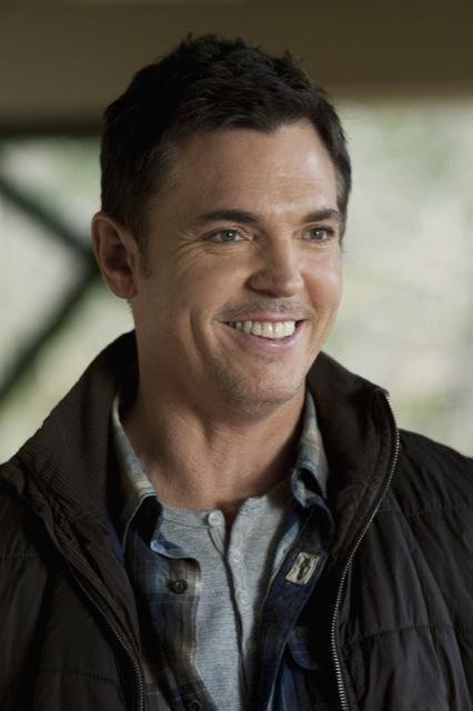 Nicholas Lea