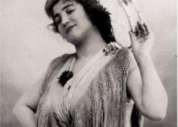 Ninon Vallin