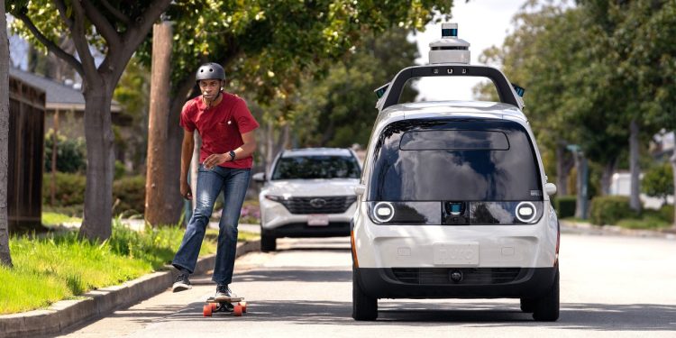Nuro, otomatik teslimat girişimi, farklı bir Hint elektrikli scooter girişimi ise halka arz yolunu seçiyor.