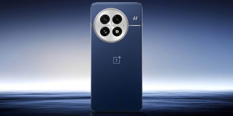 OnePlus 13 manyetik kılıf ve diğer şarj aksesuarları tanıtıldı