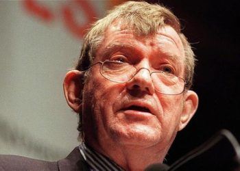 Robert Hughes