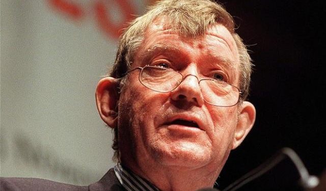Robert Hughes
