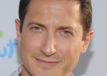 Sasha Roiz