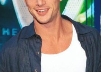 Simon Rex