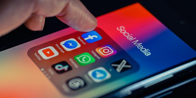 Meta’dan Threads’e Instagram ve Facebook’tan çapraz yayın yapmanın yolları.