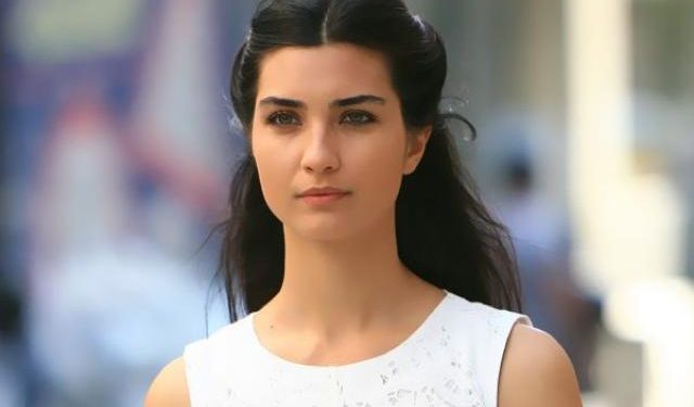 Tuba Buyukustun