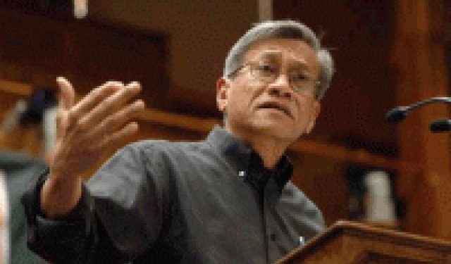 Walden Bello