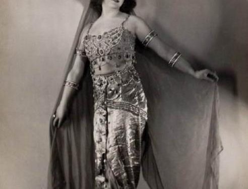 Yvonne Gall