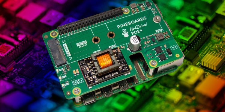Pineboards’ PoE+ HAT, Raspberry Pi 5’e güç ve NVMe getiriyor.