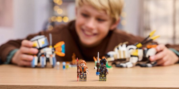 “LEGO Horizon Adventures lansmanını yeni bir LEGO setiyle kutlamak”
