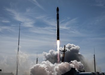 Rocket Lab, 24 saat içinde iki farklı misyona başarıyla imza attı.