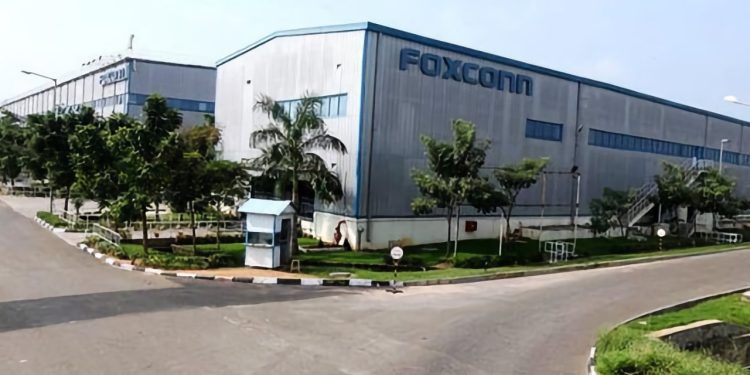 “Foxconn Hindistan, Evli Kadınlara Yönelik İşe Alım Ayrımcılığını Kaldırdı”
